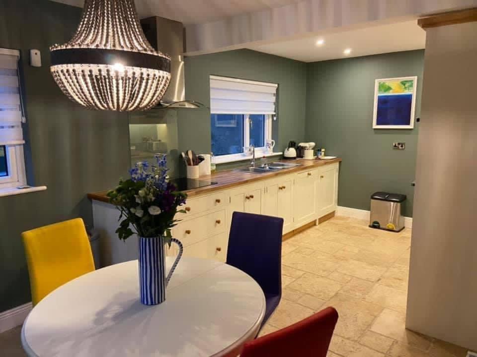 Mounvaud Lodge Stradbally  エクステリア 写真